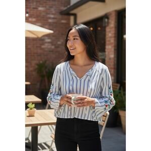 Hollister womens blue stripe croptop long sleeve floral embroidery Size S blouse